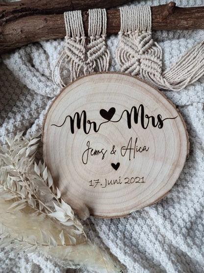 Personalisierte Baumscheibe Hochzeit – Einzigartiges Hochzeitsgeschenk aus Holz mit Gravur